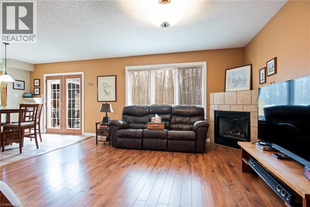 128 Eby Crescent, New Hamburg, Ontario  N3A 1Z2 - Photo 5 - 40826773