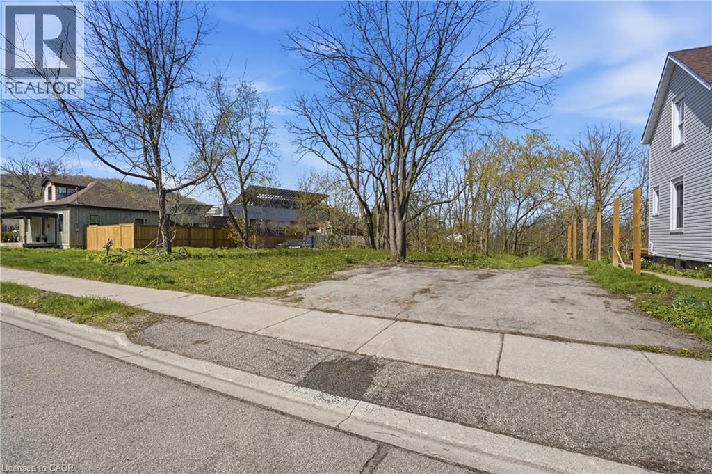 15 Robinson Street N, Grimsby, Ontario  L3M 3C8 - Photo 29 - 40825685
