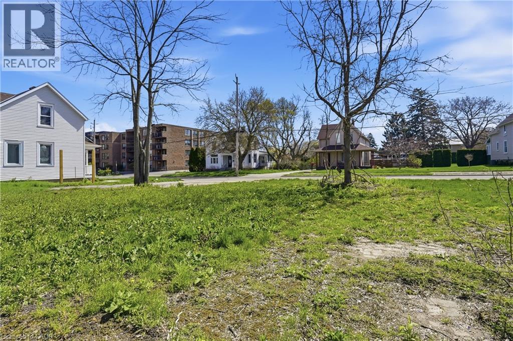 15 Robinson Street N, Grimsby, Ontario  L3M 3C8 - Photo 5 - 40825685