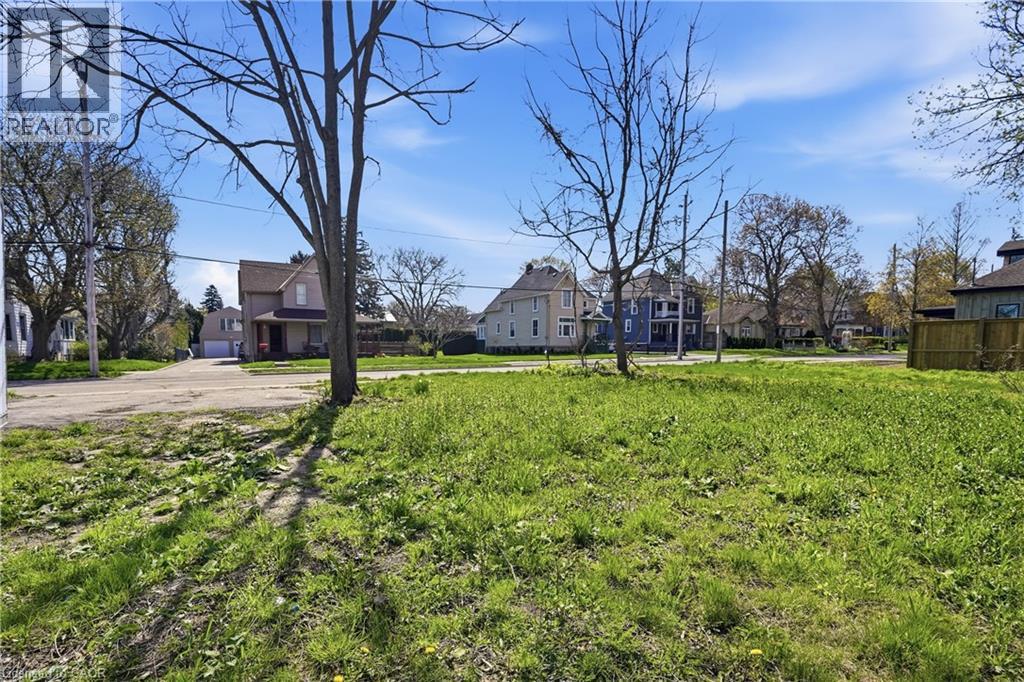 15 Robinson Street N, Grimsby, Ontario  L3M 3C8 - Photo 6 - 40825685