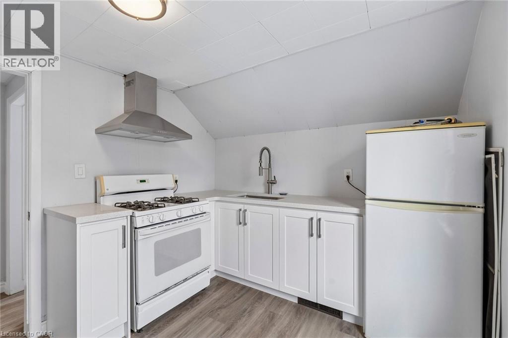 26 Albina Street Unit# Upper, Welland, Ontario  L3C 1P3 - Photo 10 - 40825432