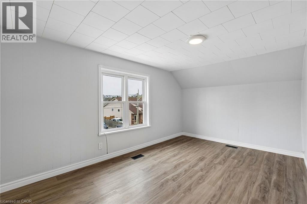 26 Albina Street Unit# Upper, Welland, Ontario  L3C 1P3 - Photo 4 - 40825432