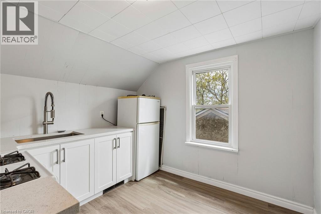 26 Albina Street Unit# Upper, Welland, Ontario  L3C 1P3 - Photo 9 - 40825432