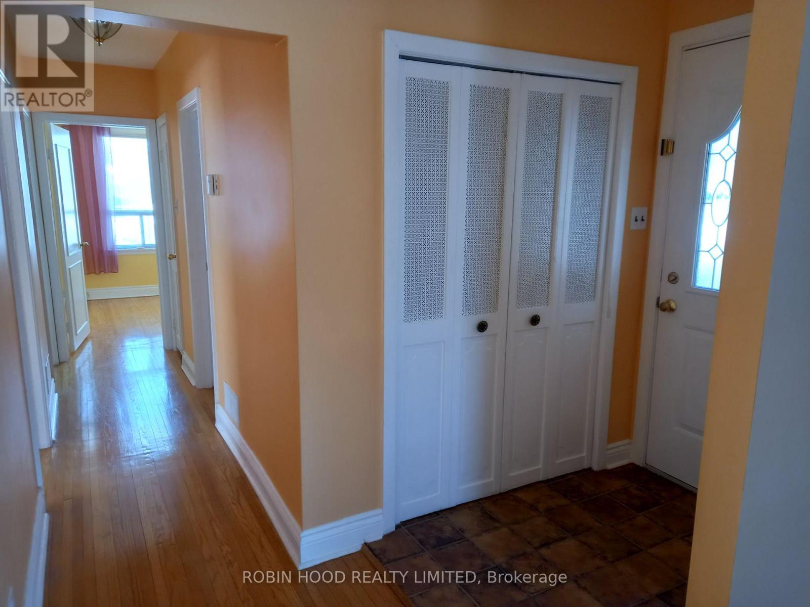 238 Thistle Down Boulevard, Toronto, Ontario  M9V 1K7 - Photo 6 - W13079832