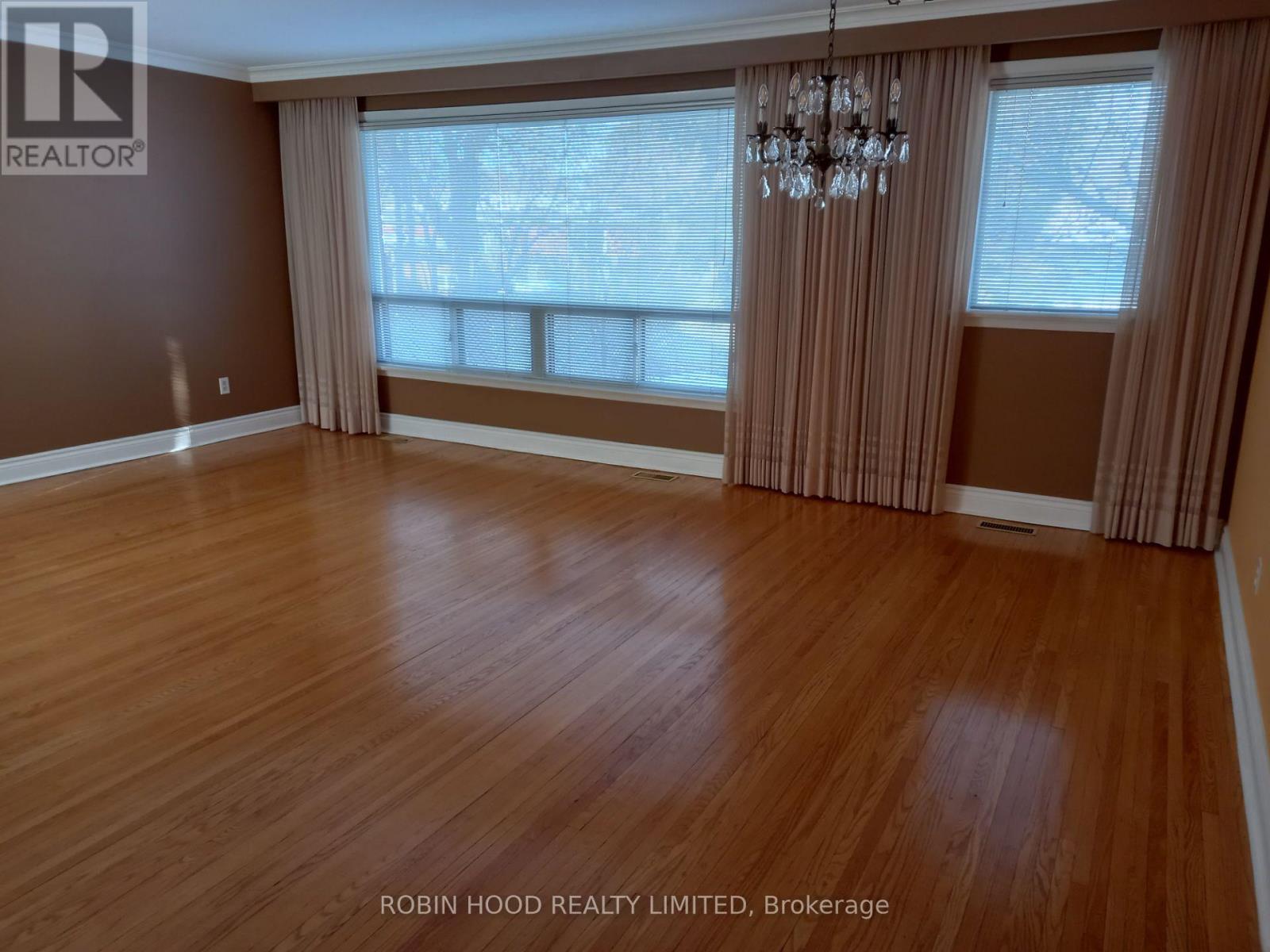 238 Thistle Down Boulevard, Toronto, Ontario  M9V 1K7 - Photo 8 - W13079832