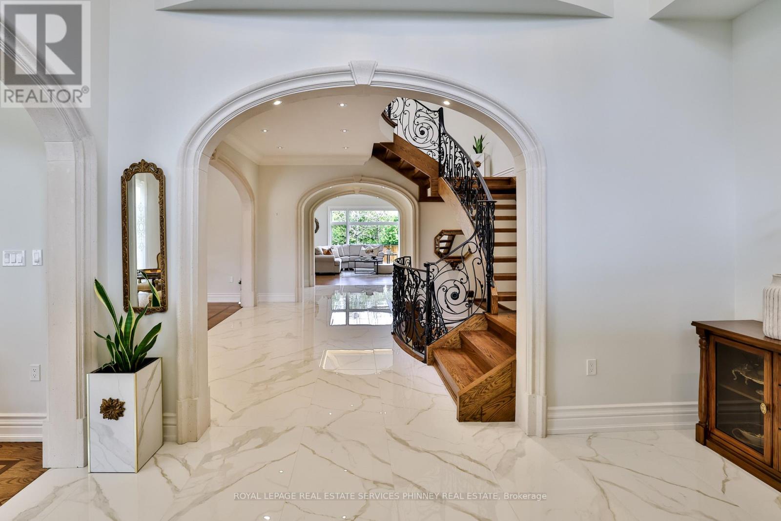 1511 Broadmoor Avenue, Mississauga, Ontario  L5G 3T7 - Photo 6 - W13079892