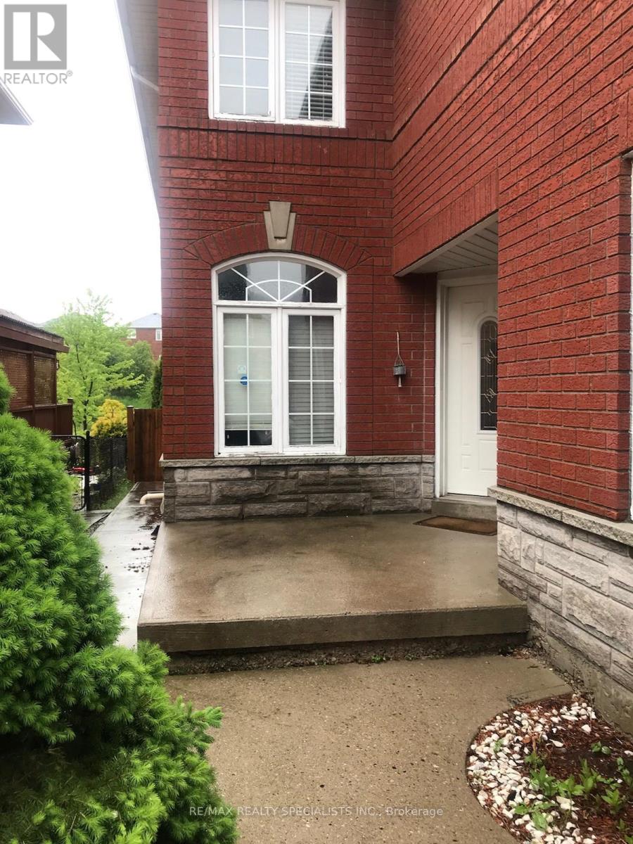 7166 Black Walnut Trail, Mississauga, Ontario L5N 7N5 - Photo 6 - W13079968
