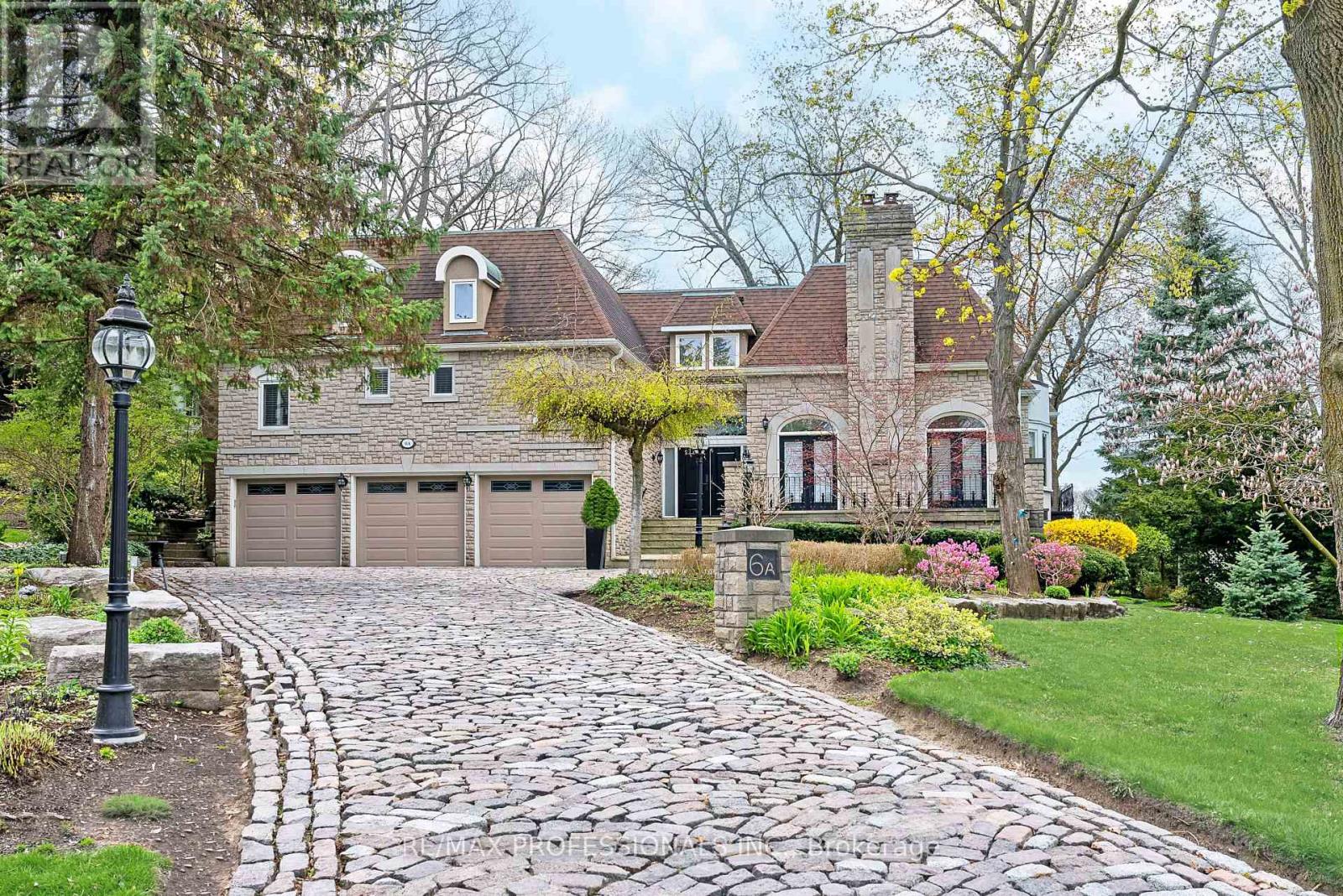 6a Edenbrook Hill, Toronto, Ontario  M9A 3Z6 - Photo 2 - W13079998