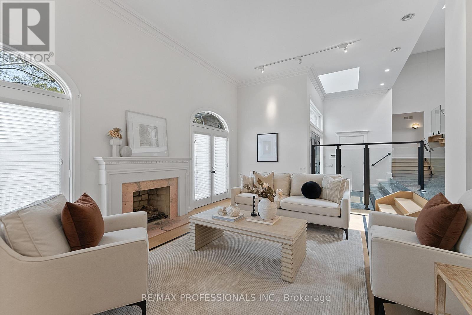 6a Edenbrook Hill, Toronto, Ontario  M9A 3Z6 - Photo 5 - W13079998