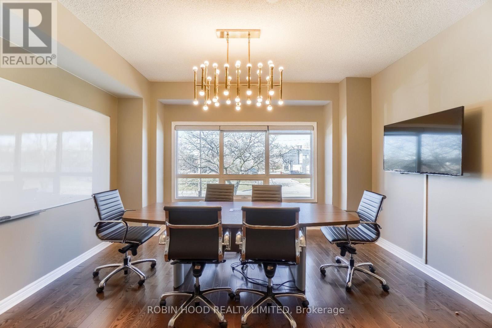 5045 Bidwell Common, Burlington, Ontario  L7L 0B4 - Photo 2 - W13080000