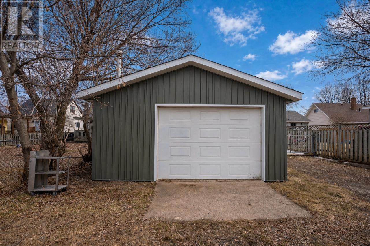 743 Syndicate Ave N, Thunder Bay, Ontario  P7C 3X3 - Photo 3 - TB2600824