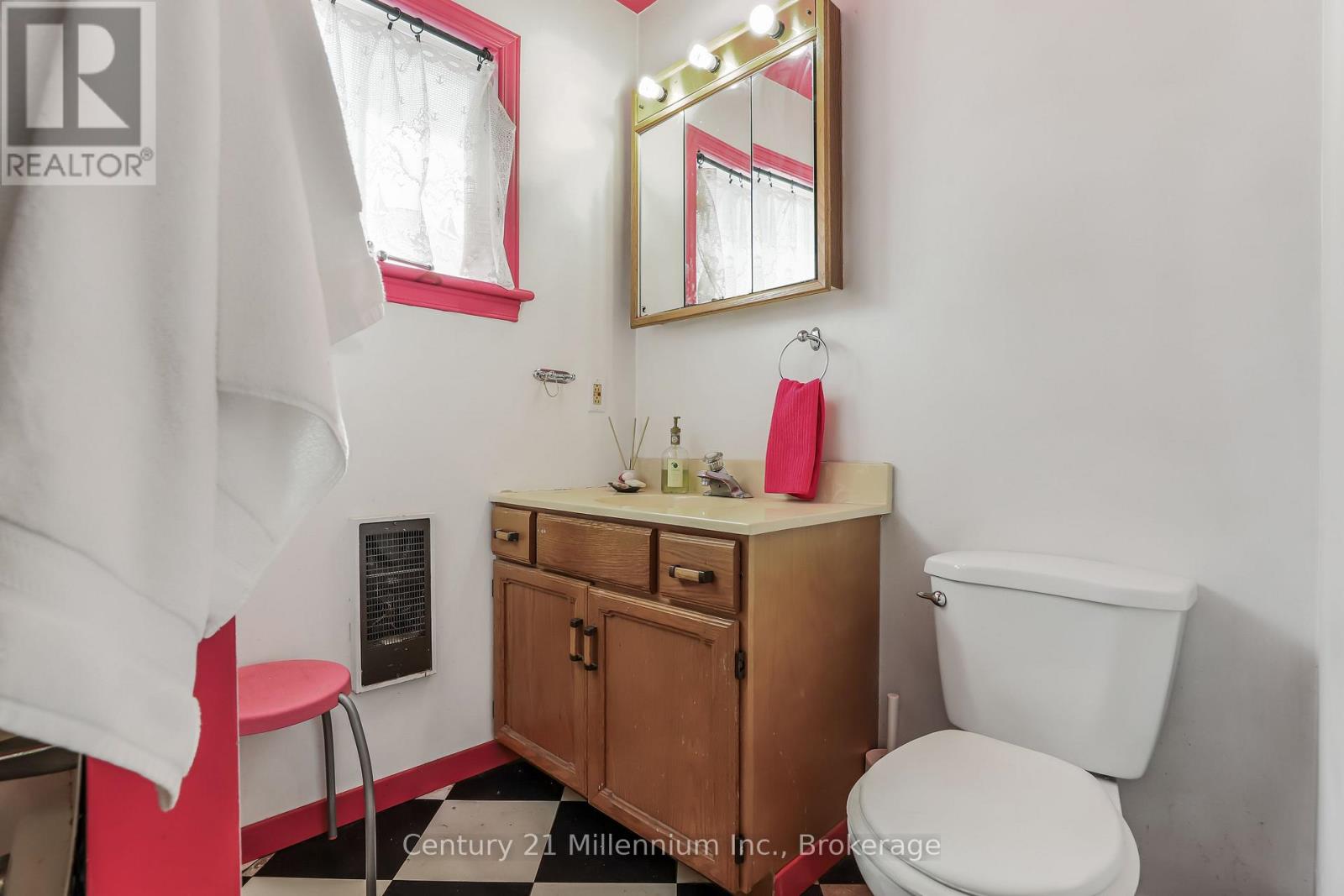 228 Palmerston Street, Saugeen Shores, Ontario  N0H 2L0 - Photo 31 - X12566472