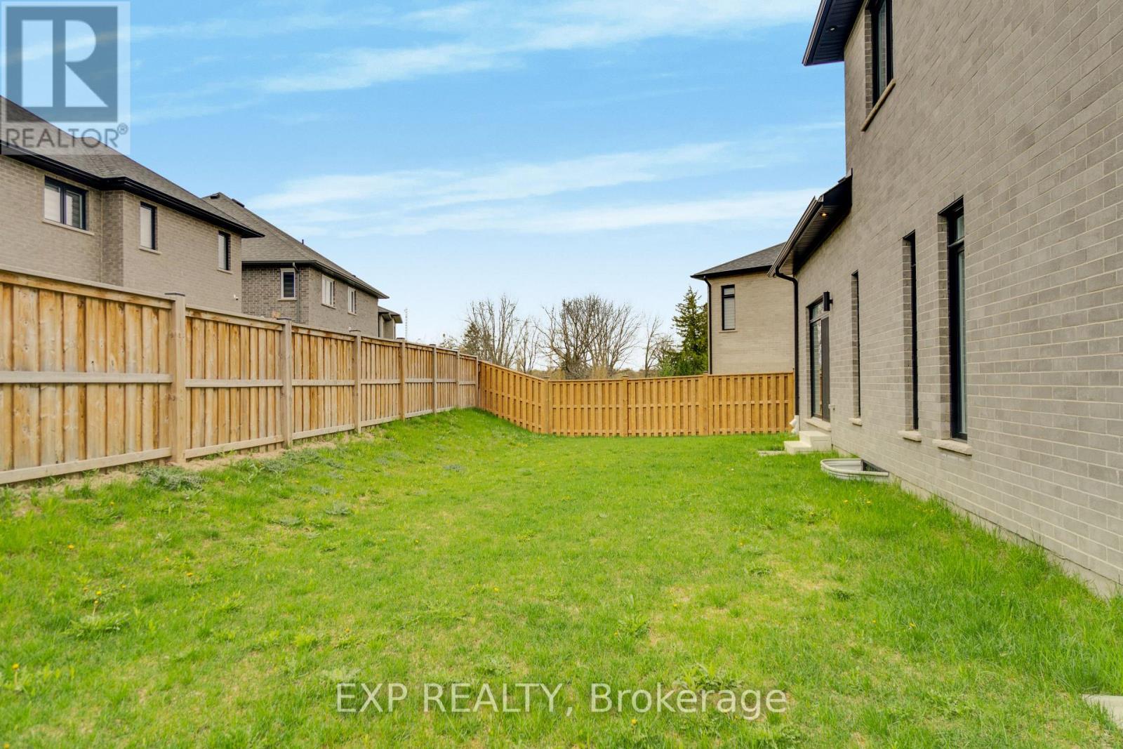 5 - 923 Stonecliffe Walk, Kitchener, Ontario  N2P 0K5 - Photo 37 - X13079906
