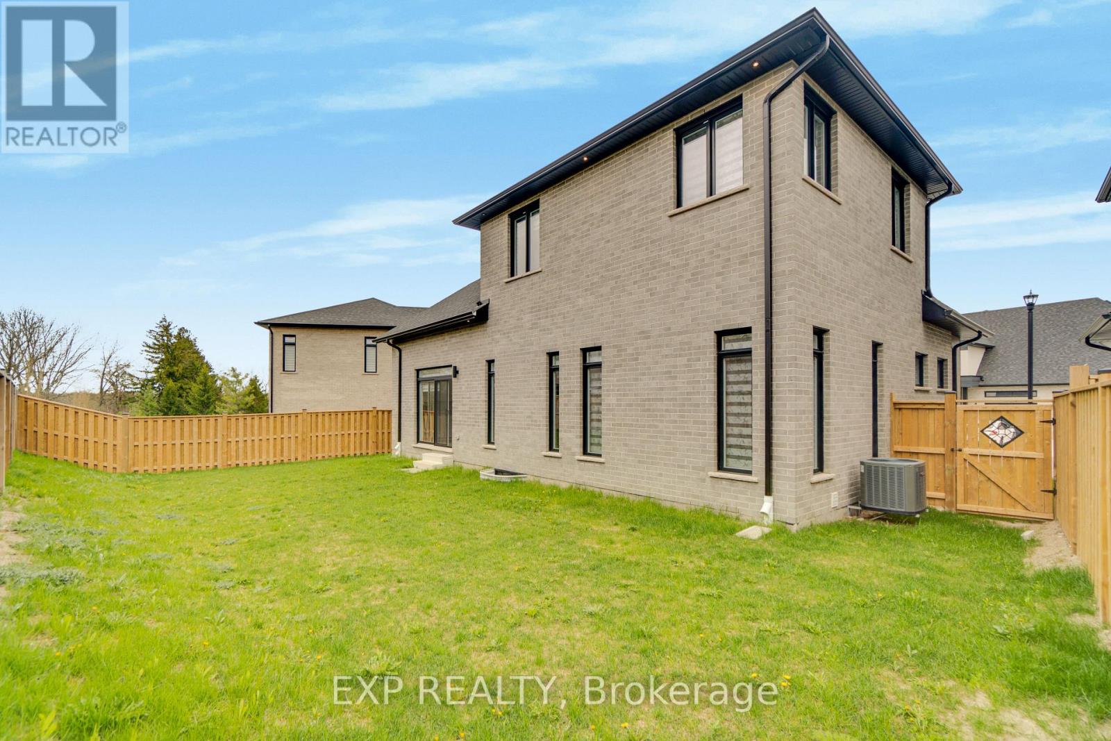 5 - 923 Stonecliffe Walk, Kitchener, Ontario  N2P 0K5 - Photo 38 - X13079906