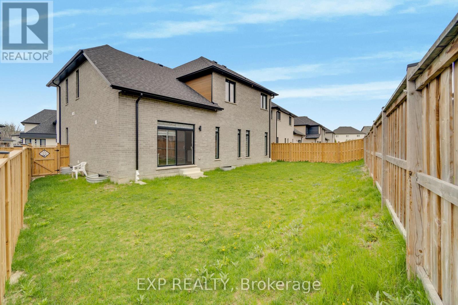 5 - 923 Stonecliffe Walk, Kitchener, Ontario  N2P 0K5 - Photo 39 - X13079906