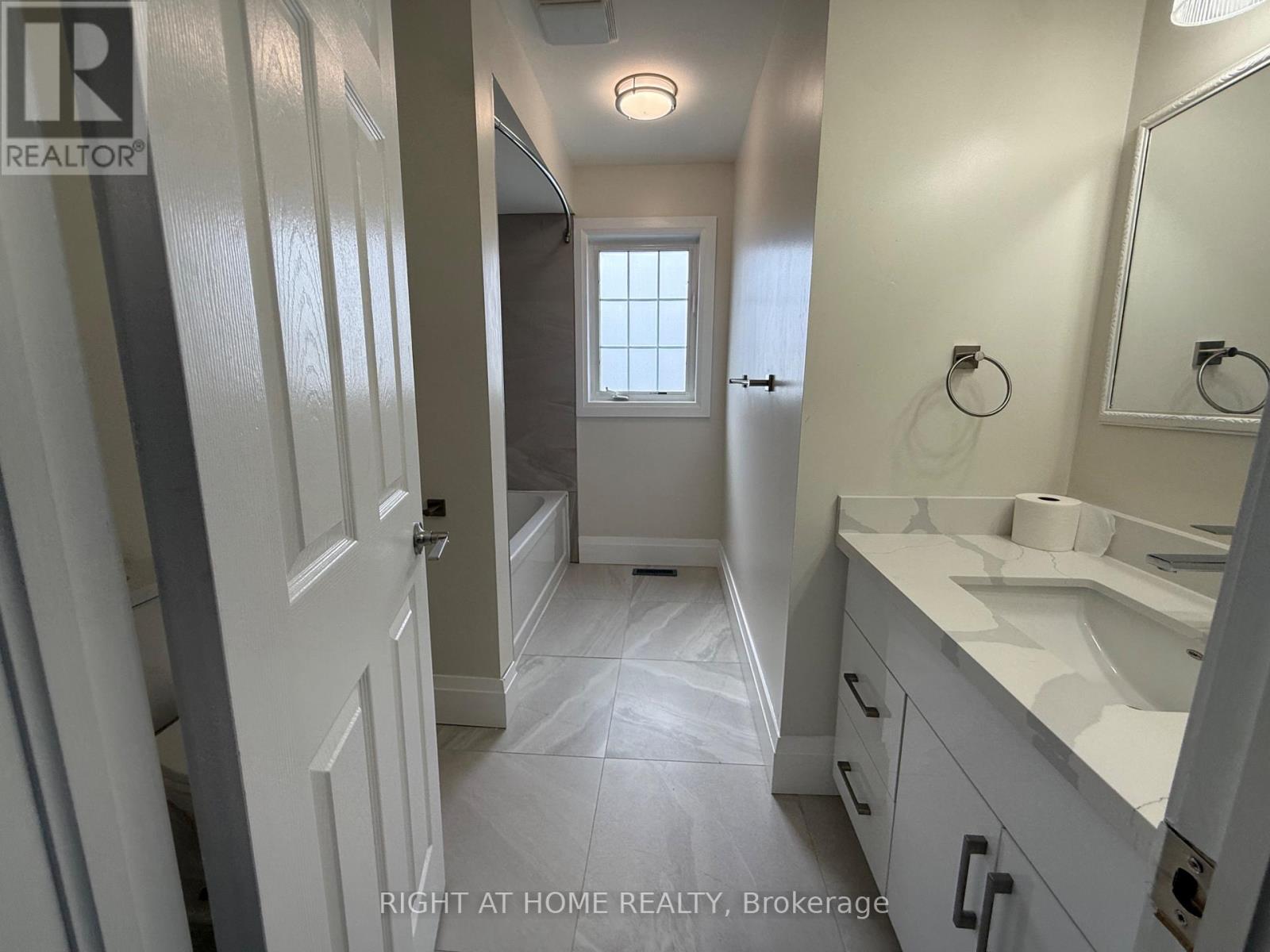 32 Toscana Drive, Whitby, Ontario  L1R 3N6 - Photo 31 - E13070228
