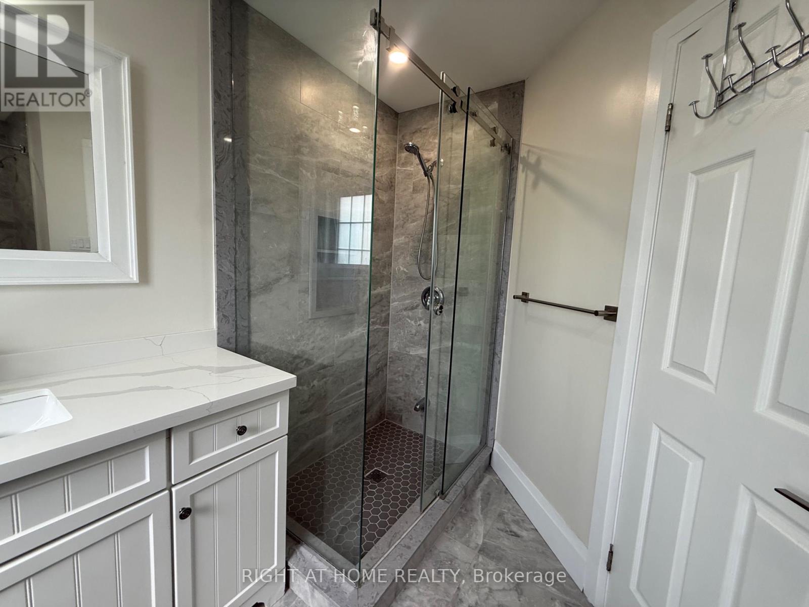 32 Toscana Drive, Whitby, Ontario  L1R 3N6 - Photo 26 - E13070228