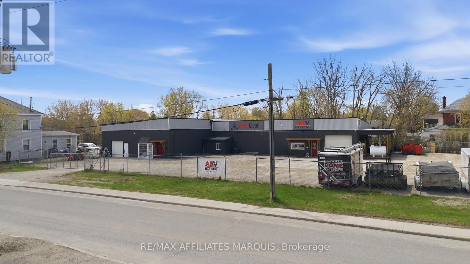 66 VICTORIA AVENUE, Smiths Falls, Ontario