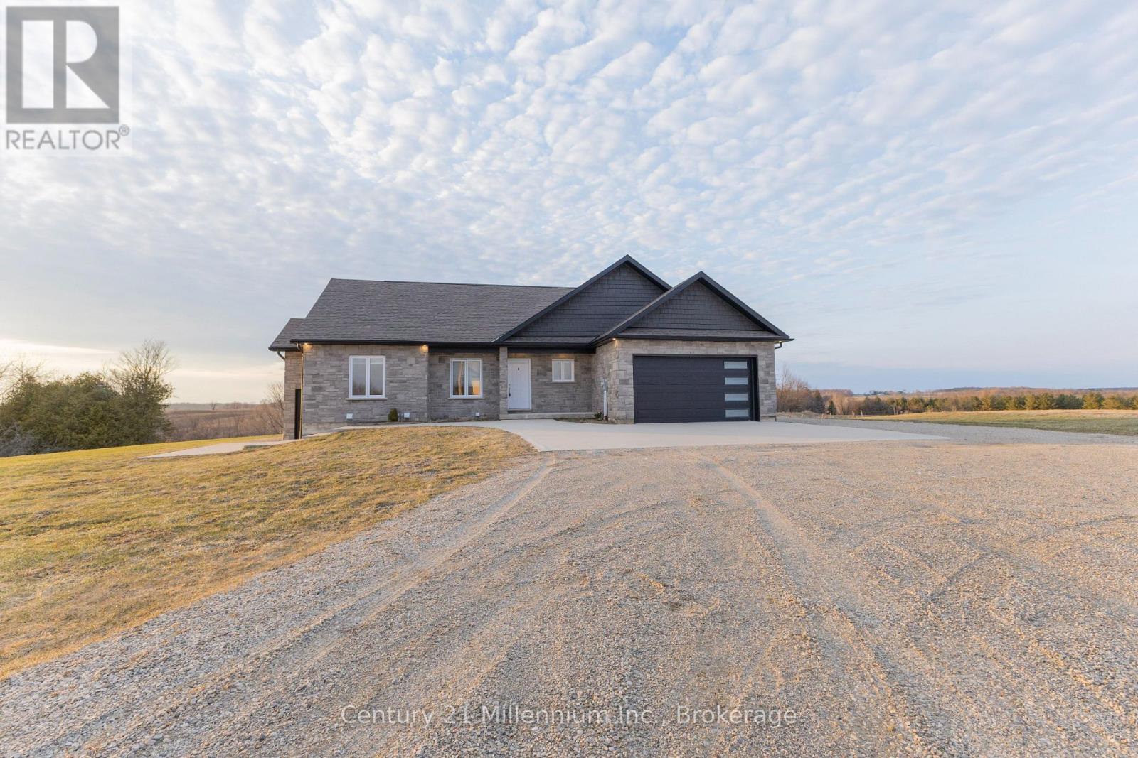 158 North Street, Arran-Elderslie, Ontario  N0G 2N0 - Photo 2 - X12983646