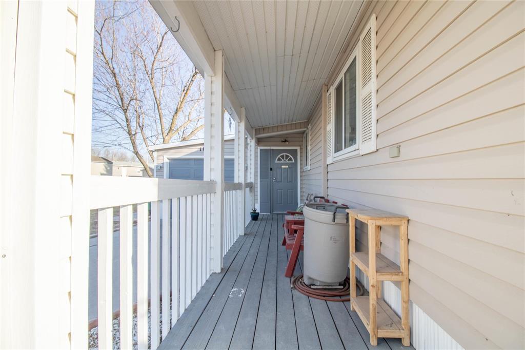 16 Aspen One Drive, Steinbach, Manitoba  R5G 0M1 - Photo 2 - 202609196