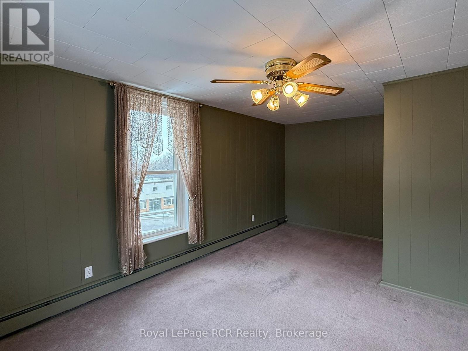 230 Garafraxa Street N, West Grey, Ontario  N0G 1R0 - Photo 41 - X12881772
