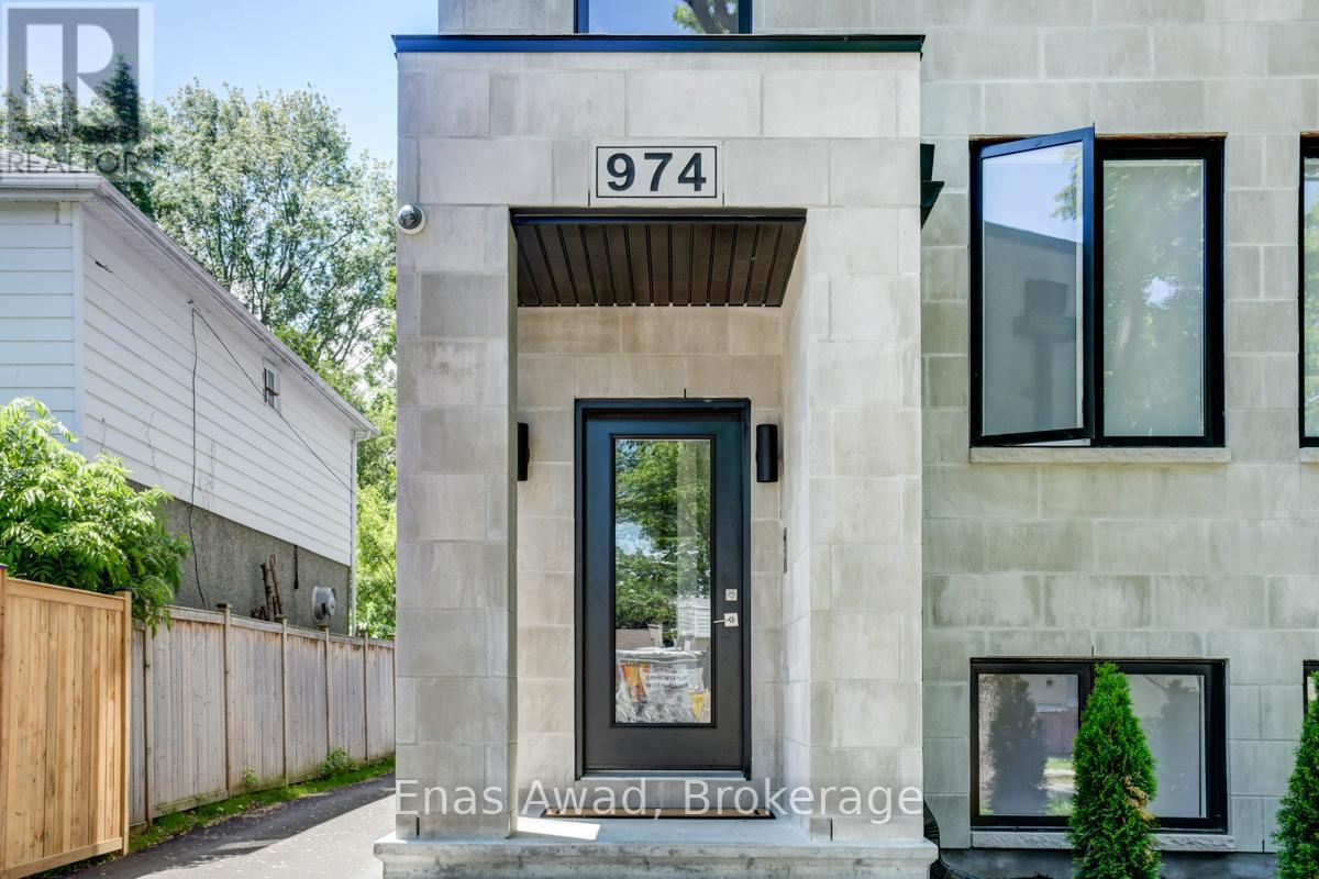 B - 974 Hooper Street, Ottawa, Ontario  K1Z 6K3 - Photo 3 - X13080100