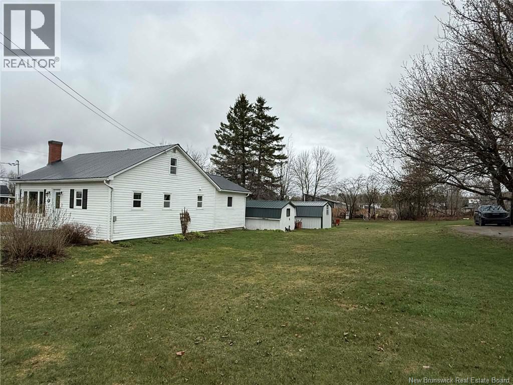 77 Hillcrest Street, Hartland, New Brunswick  E7P 1M9 - Photo 3 - NB138563