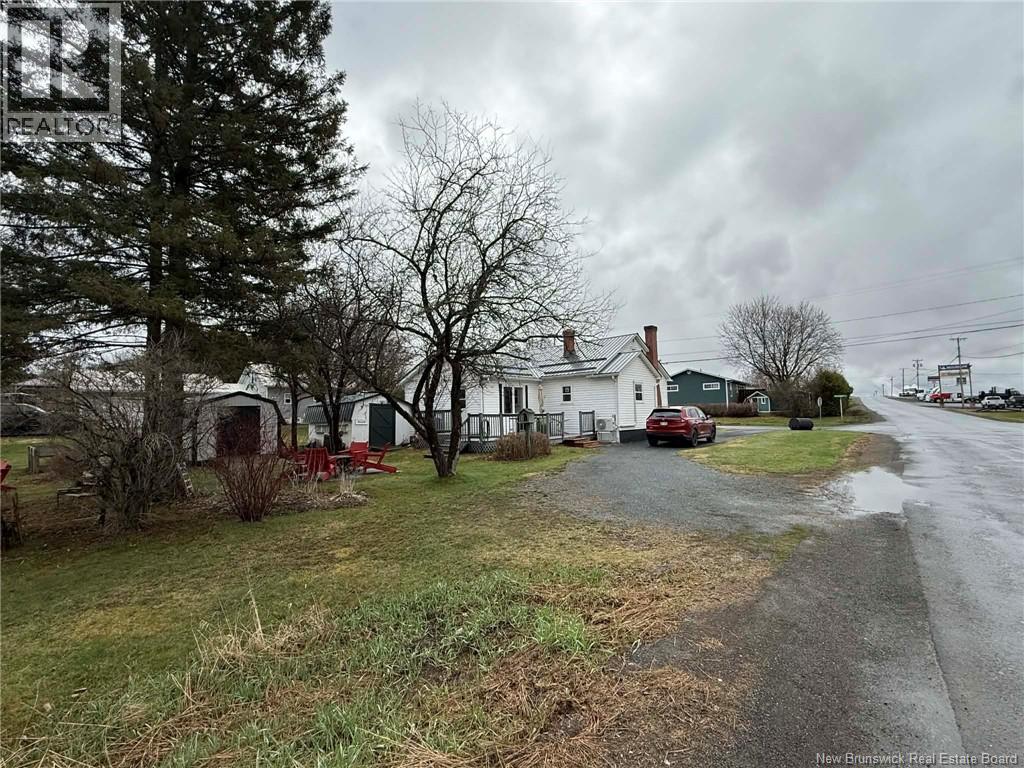 77 Hillcrest Street, Hartland, New Brunswick  E7P 1M9 - Photo 8 - NB138563