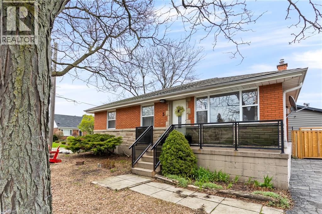 3 Fay Avenue, Hamilton, Ontario  L8T 4B9 - Photo 2 - 40825557