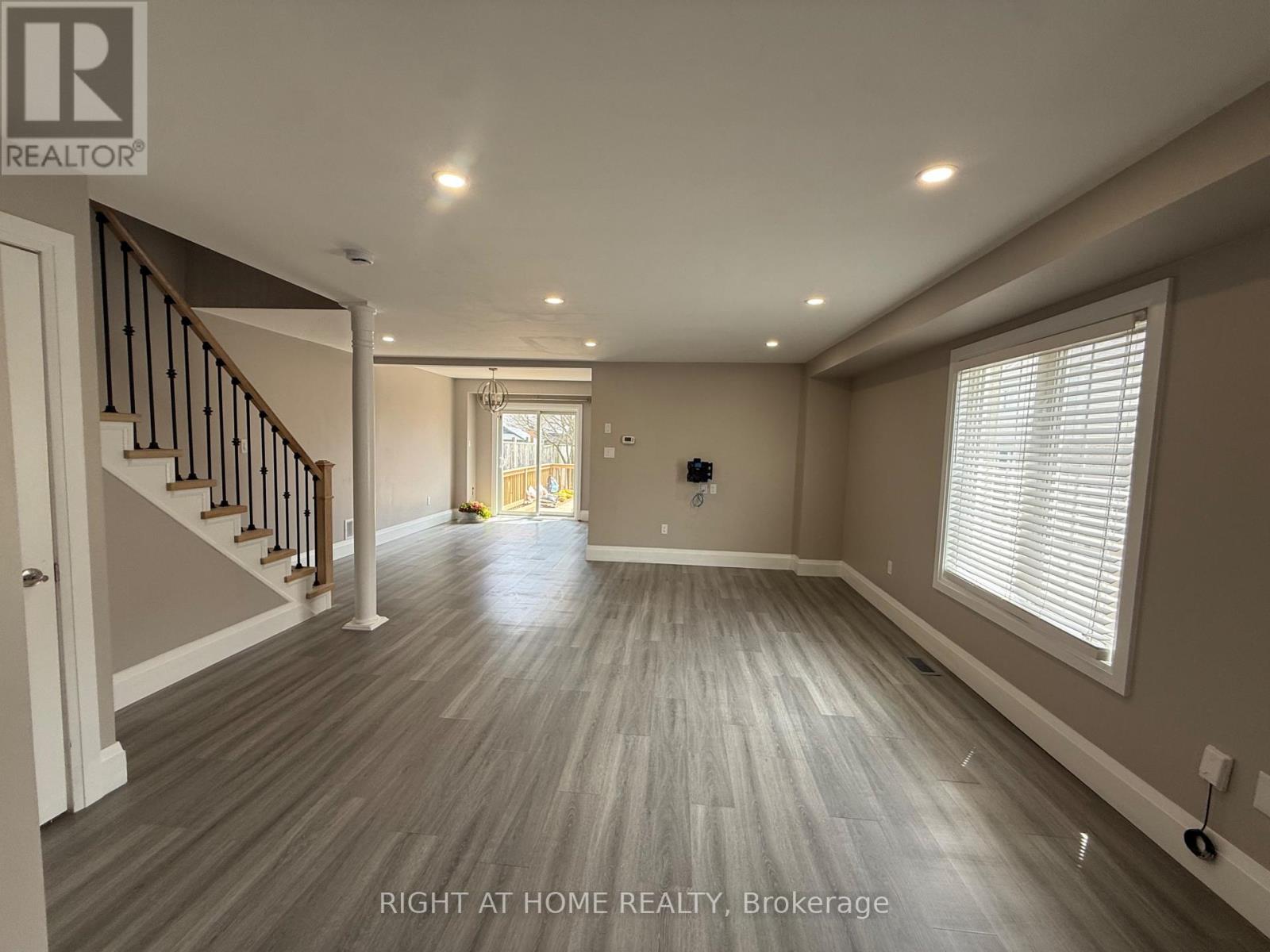 32 Toscana Drive, Whitby, Ontario  L1R 3N6 - Photo 17 - E13070228