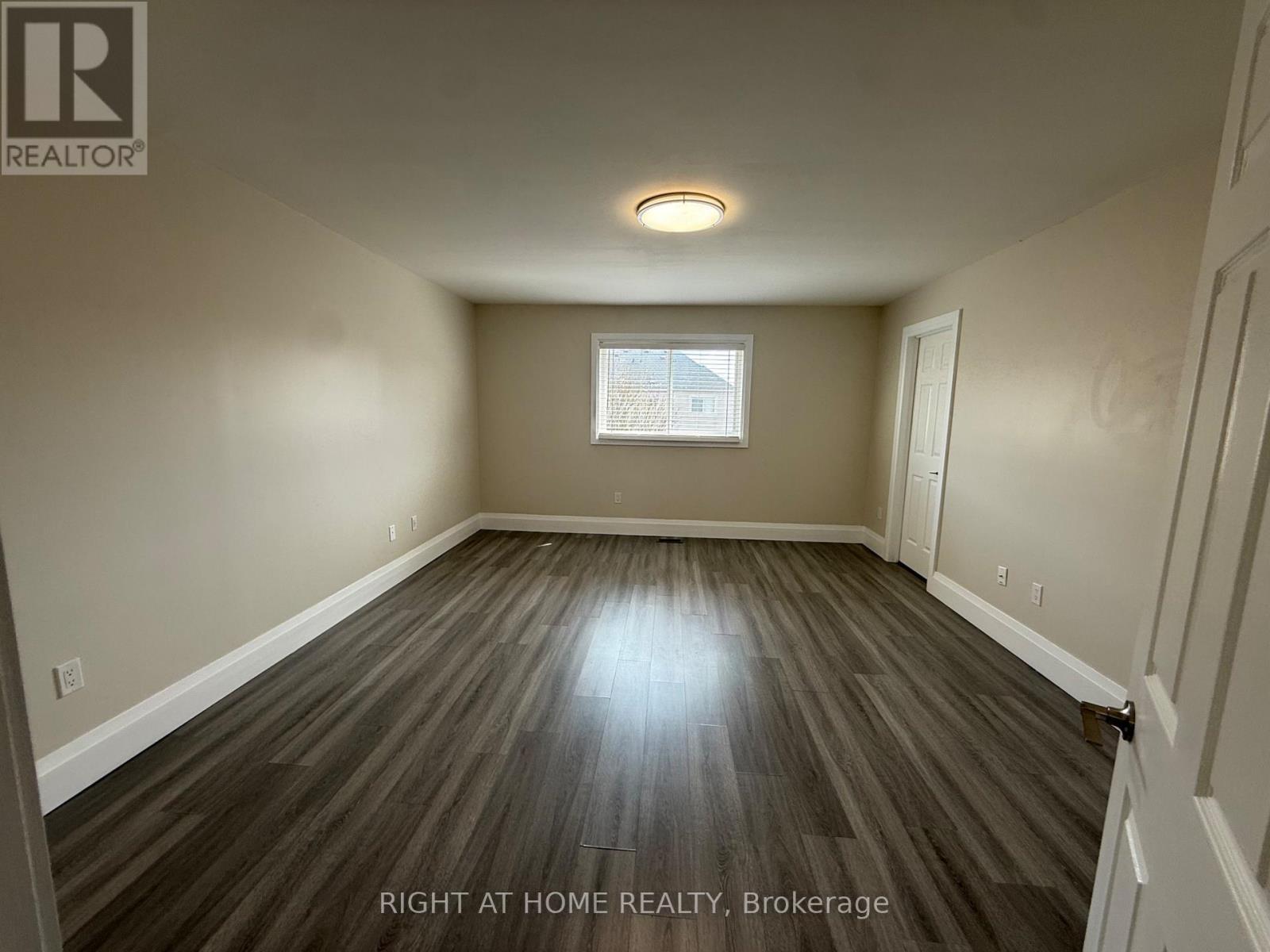 32 Toscana Drive, Whitby, Ontario  L1R 3N6 - Photo 4 - E13070228