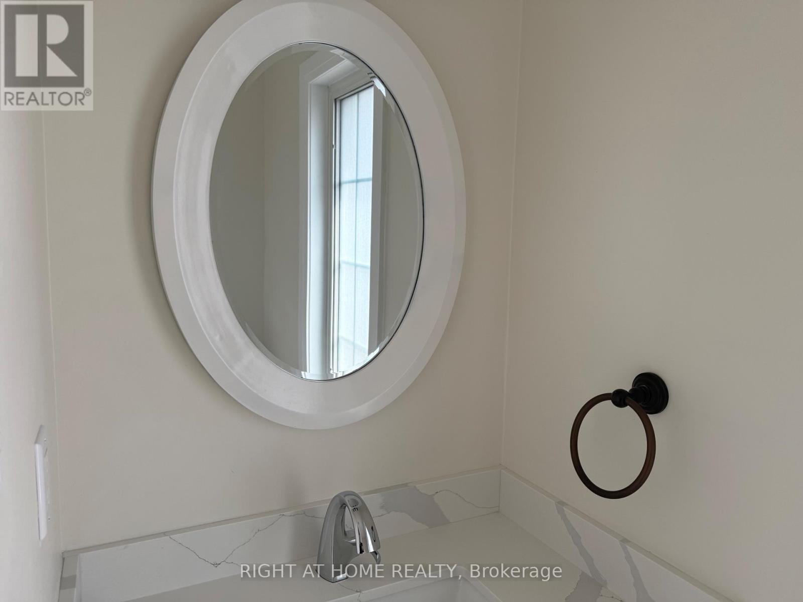 32 Toscana Drive, Whitby, Ontario  L1R 3N6 - Photo 5 - E13070228