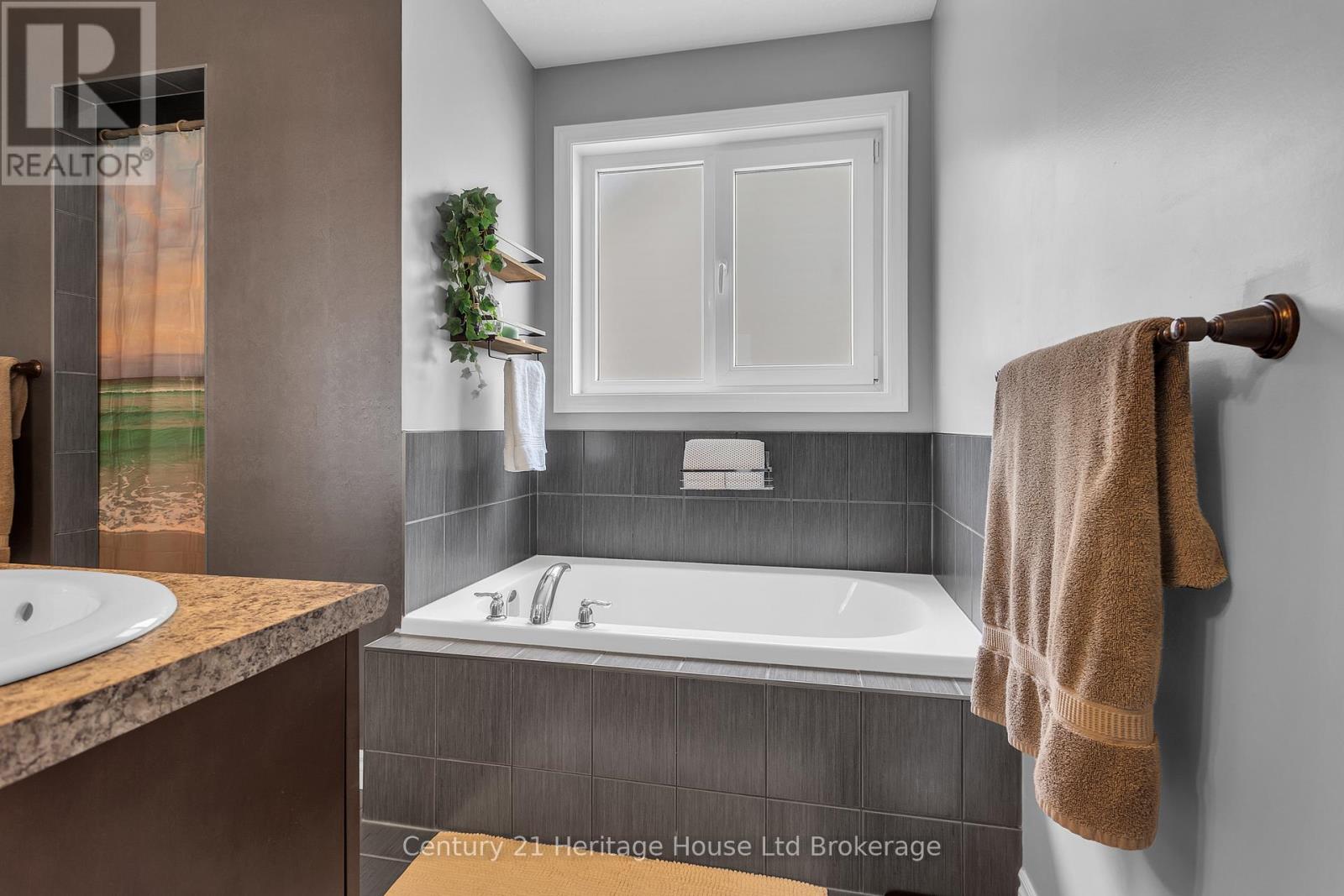 832 Halifax Road, Woodstock, Ontario  N4T 0C6 - Photo 25 - X13080230