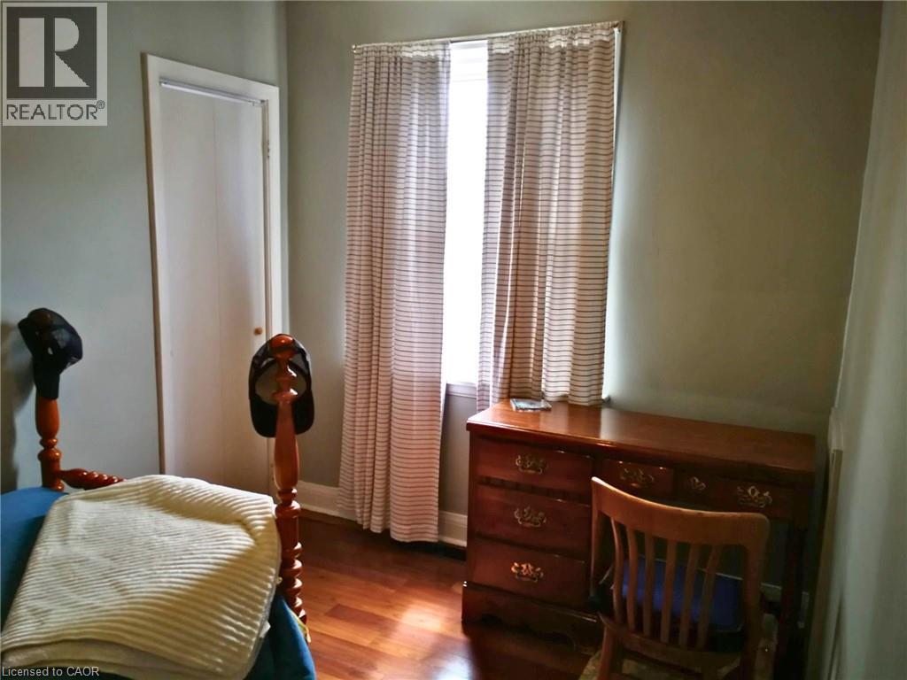 122 East 25th Street, Hamilton, Ontario  L8V 3A2 - Photo 9 - 40826902