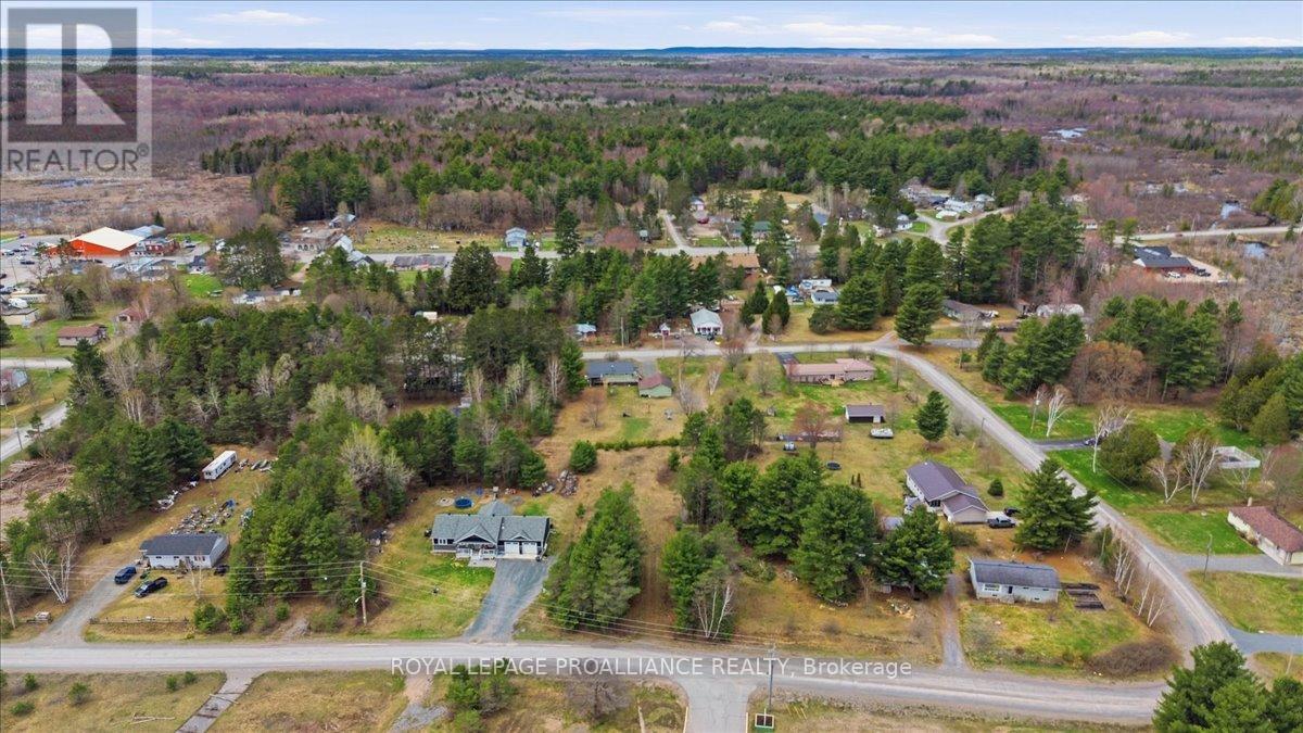 127 Lloyd Street, Addington Highlands, Ontario  K0H 2G0 - Photo 11 - X13080078