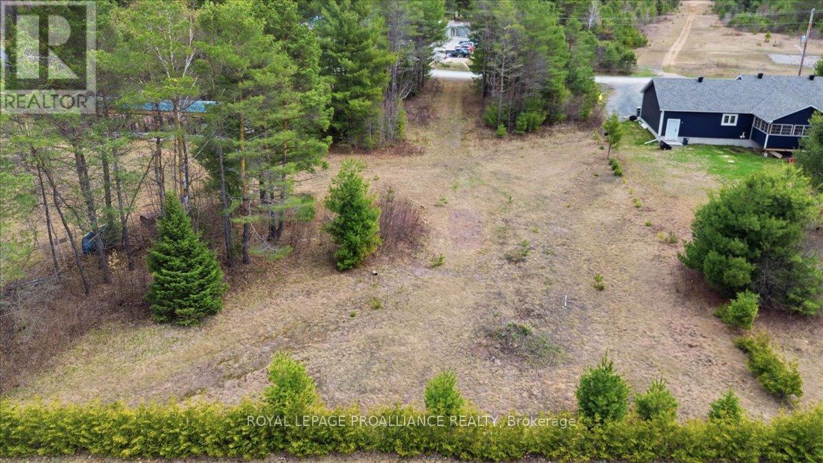 127 Lloyd Street, Addington Highlands, Ontario  K0H 2G0 - Photo 2 - X13080078