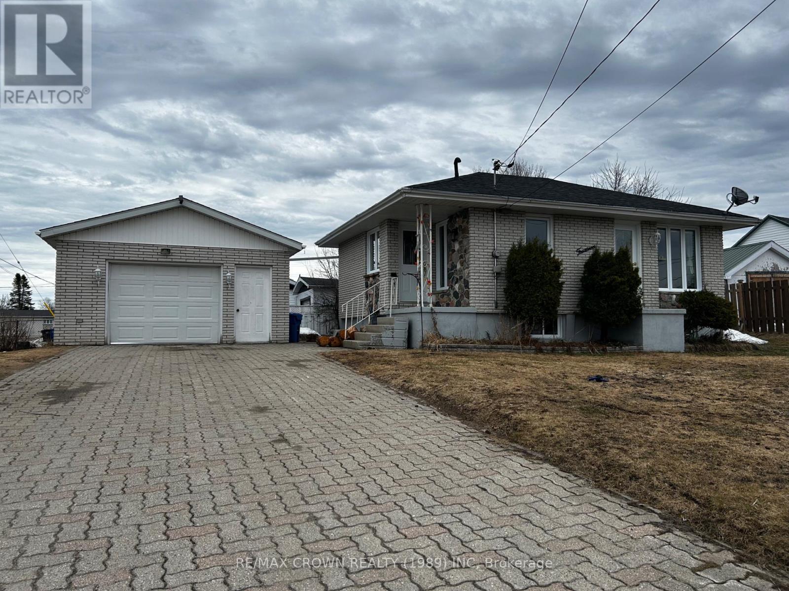 14 Bouldier Street, Kapuskasing, Ontario  P5N 2V1 - Photo 1 - T12647940