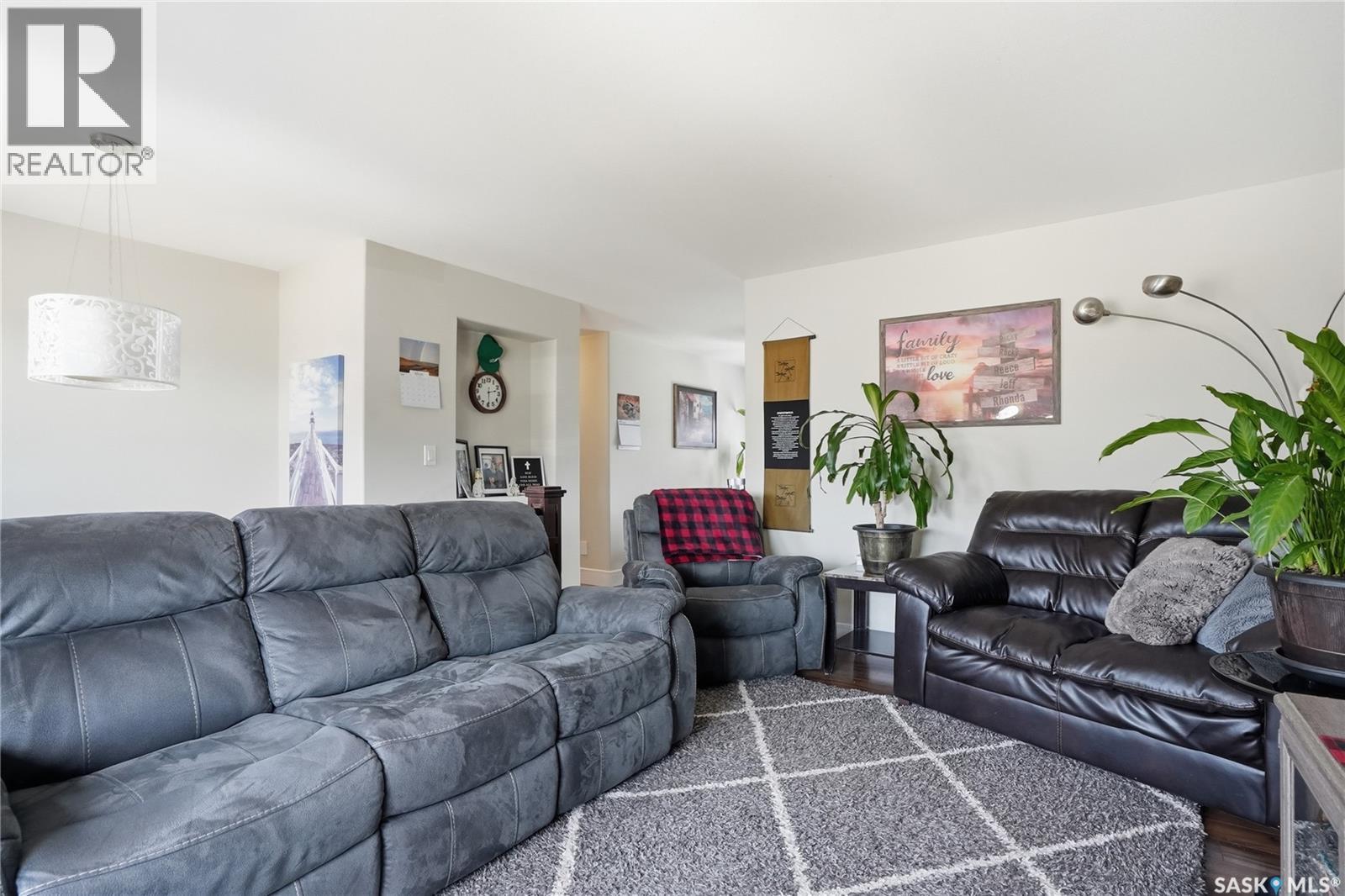 920 4th Street S, Martensville, Saskatchewan  S0K 2T1 - Photo 4 - SK034714