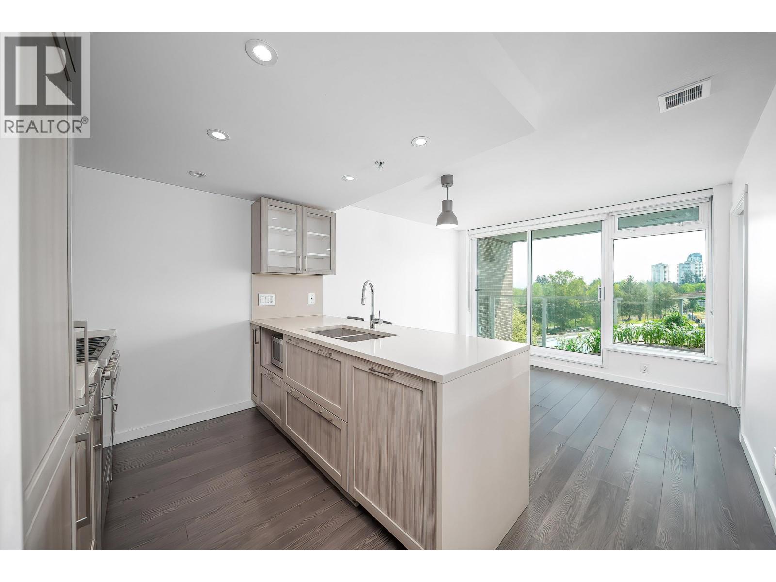 915 5665 Boundary Road, Vancouver, British Columbia  V5R 0E4 - Photo 2 - R3118836