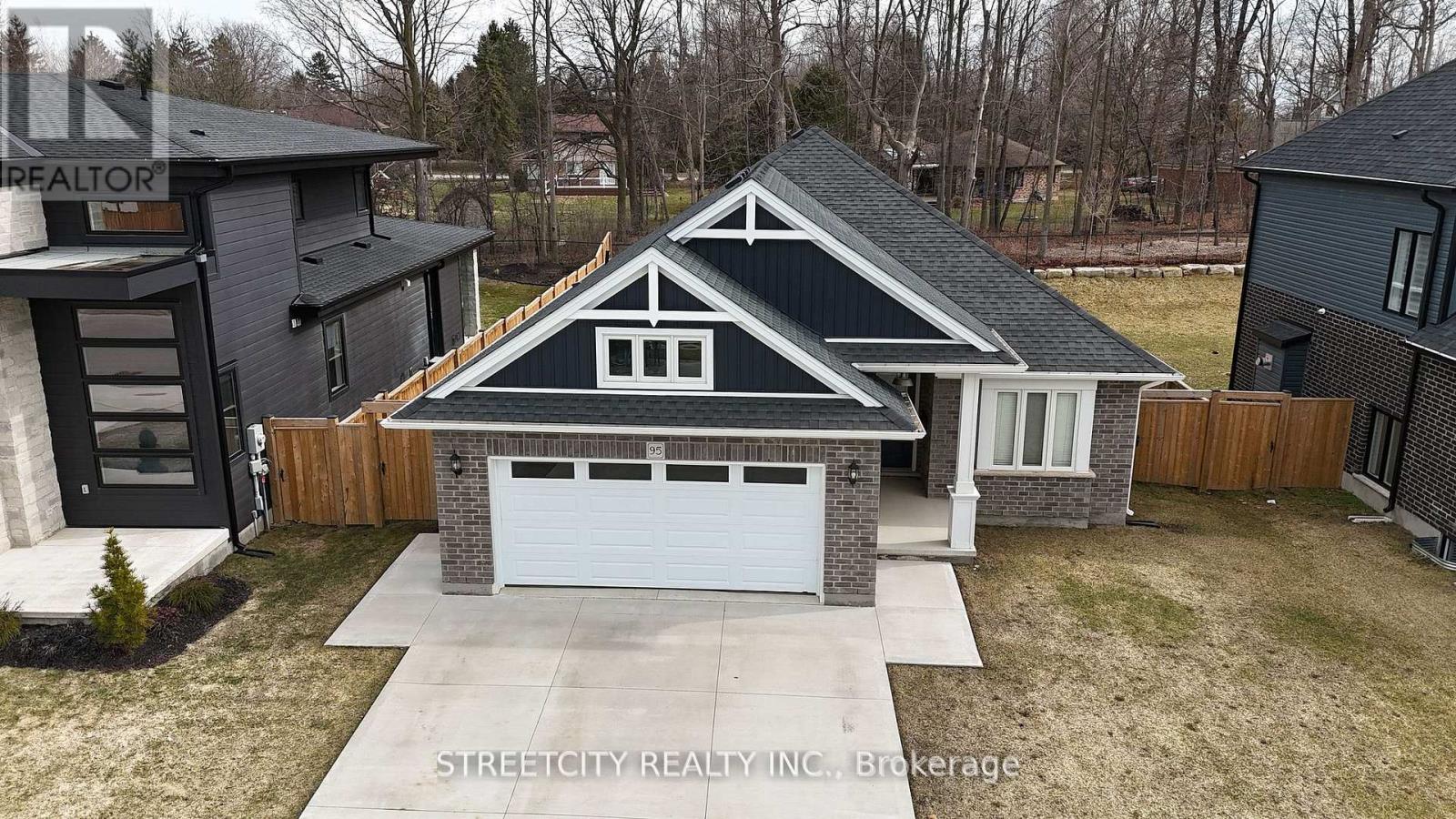 95 Optimist Drive, Southwold, Ontario  N5P 3T2 - Photo 47 - X13080114