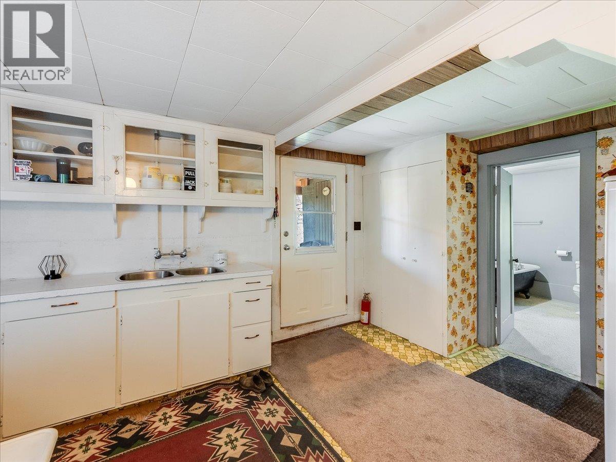 1448 Pass Creek Road, Castlegar, British Columbia  V1N 4S2 - Photo 40 - 10385233