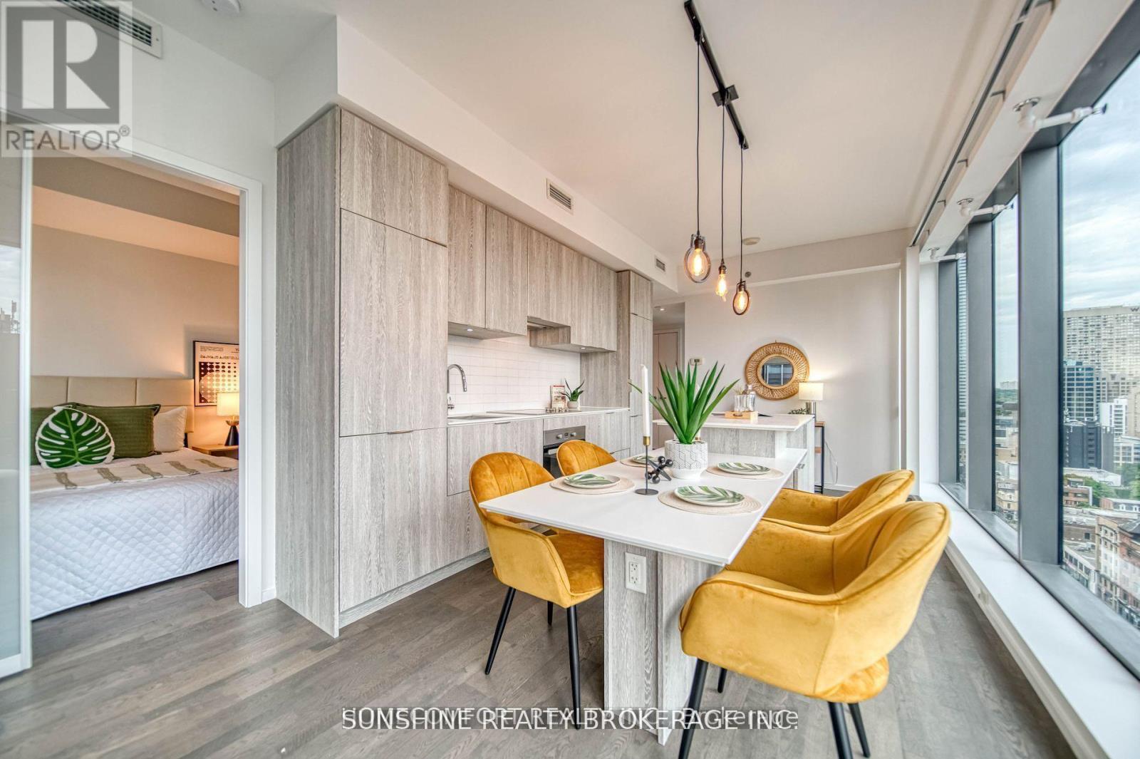 1702 - 5 St Joseph Street, Toronto, Ontario  M4Y 0B6 - Photo 11 - C13080048
