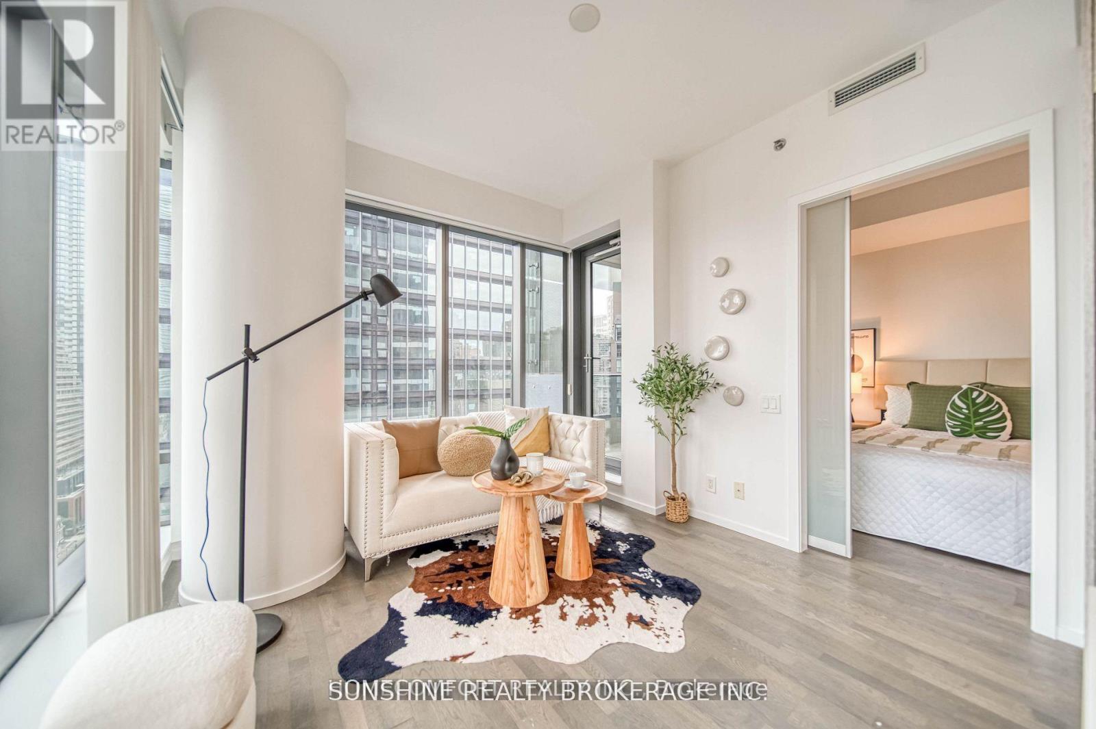 1702 - 5 St Joseph Street, Toronto, Ontario  M4Y 0B6 - Photo 14 - C13080048