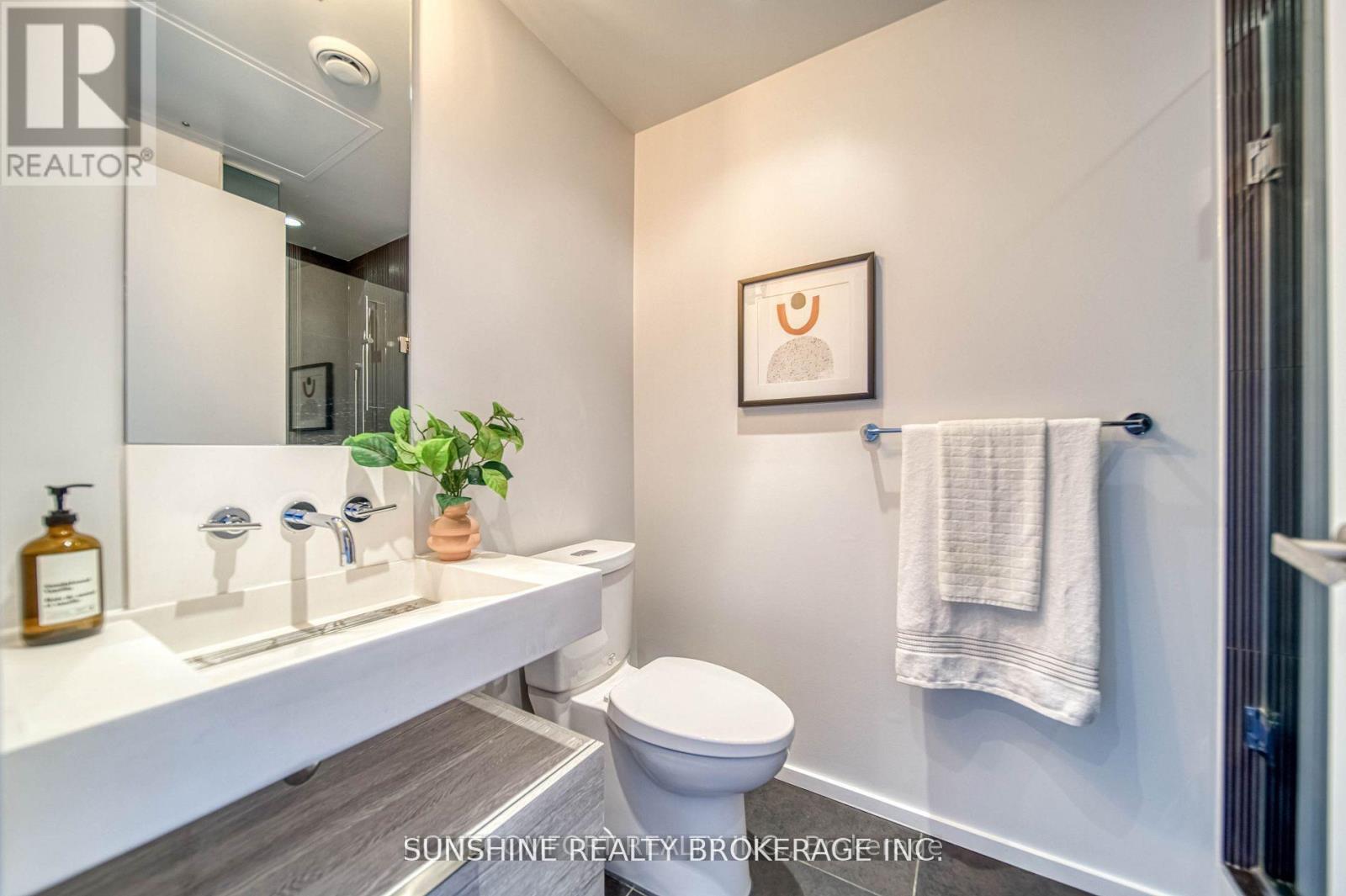 1702 - 5 St Joseph Street, Toronto, Ontario  M4Y 0B6 - Photo 22 - C13080048