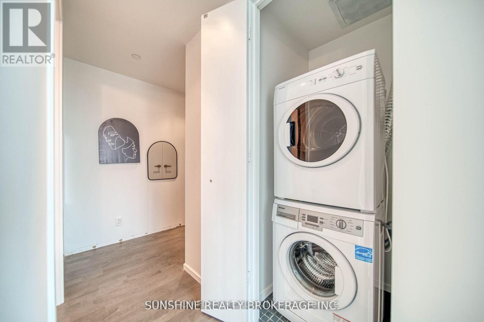 1702 - 5 St Joseph Street, Toronto, Ontario  M4Y 0B6 - Photo 23 - C13080048