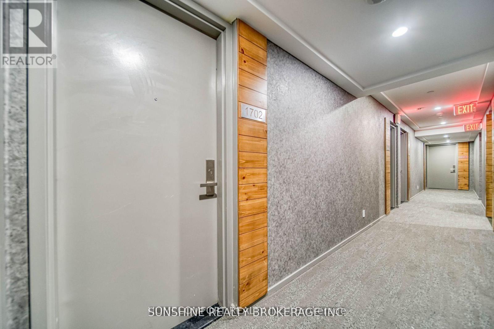 1702 - 5 St Joseph Street, Toronto, Ontario  M4Y 0B6 - Photo 5 - C13080048
