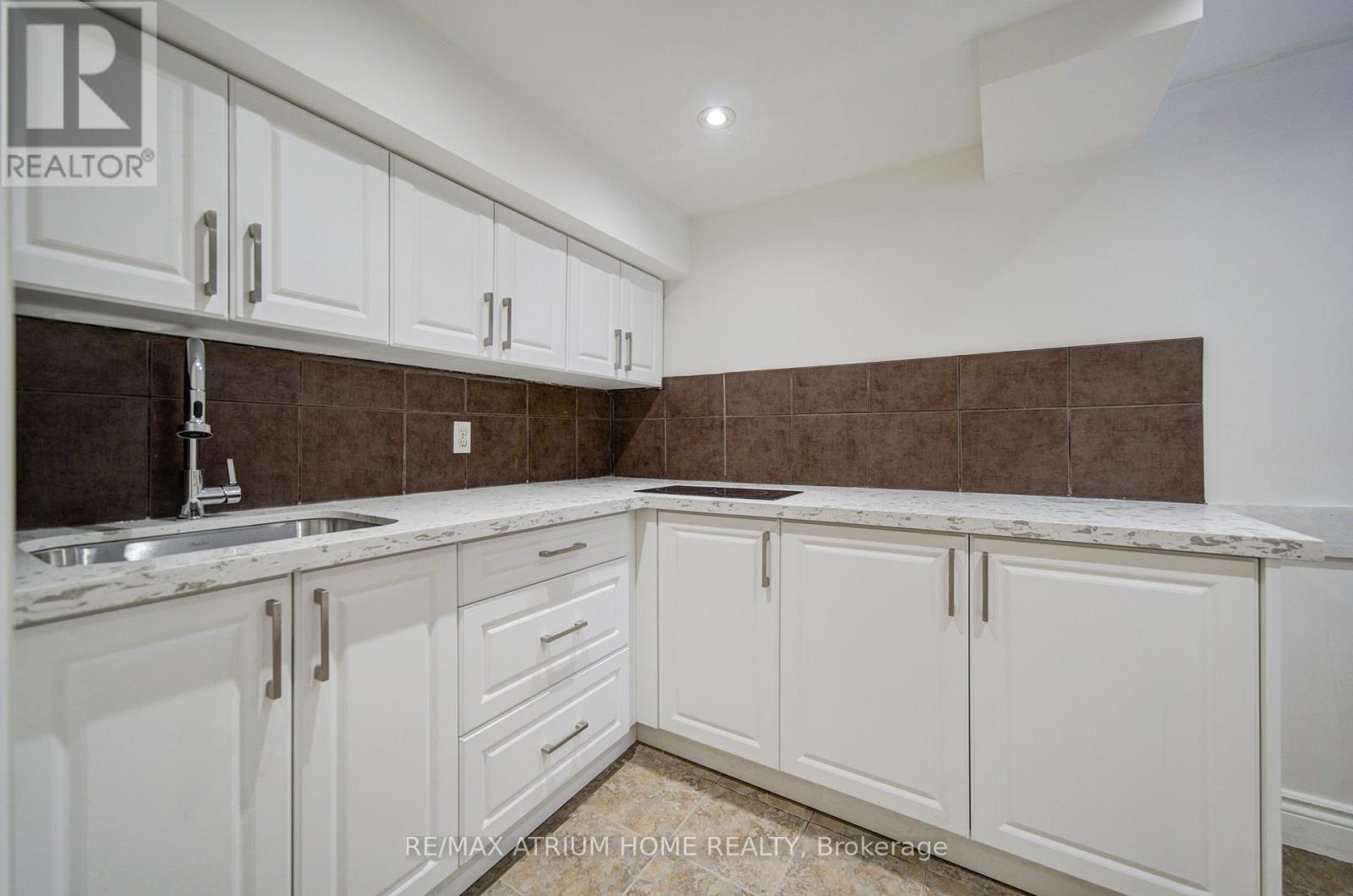 18 Doverwood Court, Toronto, Ontario  M2M 2G7 - Photo 38 - C13080132