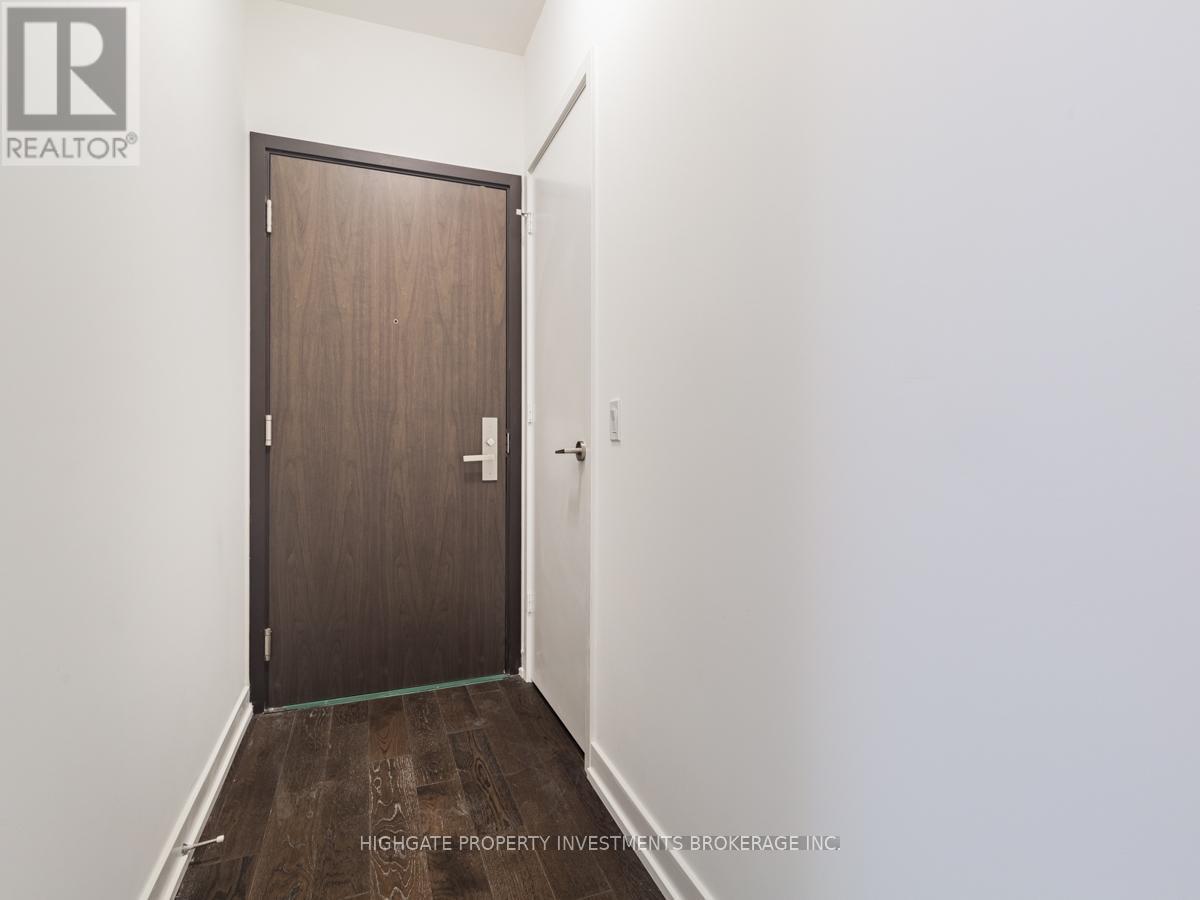 4411 - 1 Yorkville Avenue, Toronto, Ontario  M4W 1L1 - Photo 2 - C13080166