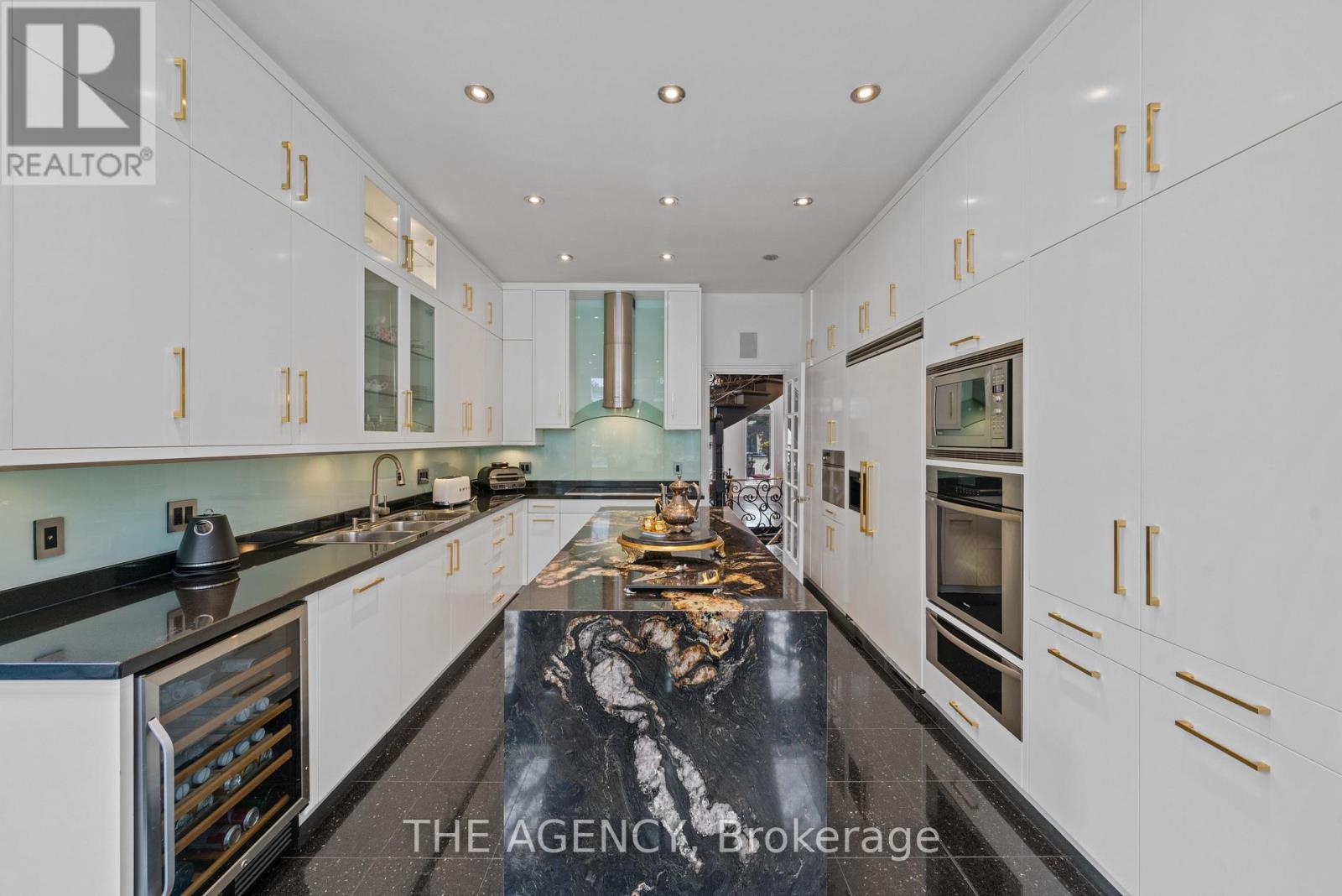 47 Old Colony Road, Toronto, Ontario  M2L 2J9 - Photo 11 - C13080212