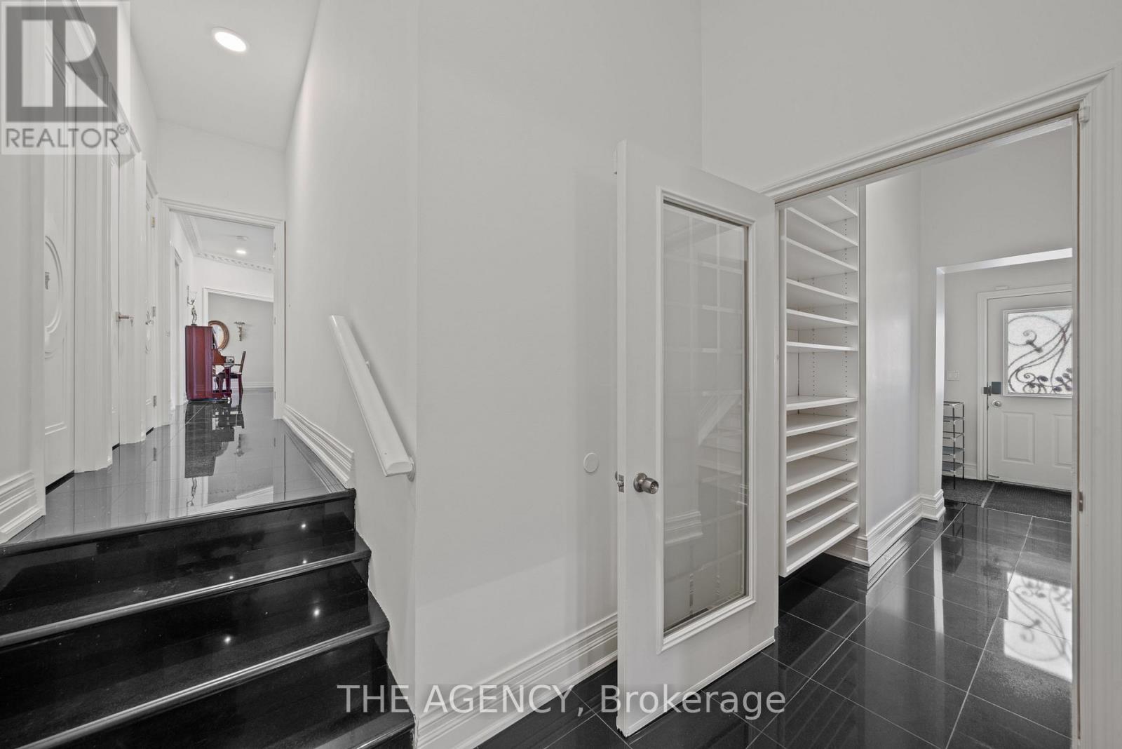 47 Old Colony Road, Toronto, Ontario  M2L 2J9 - Photo 19 - C13080212